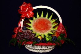 127 Корзина с фруктами праздничная "Солнышко"  
